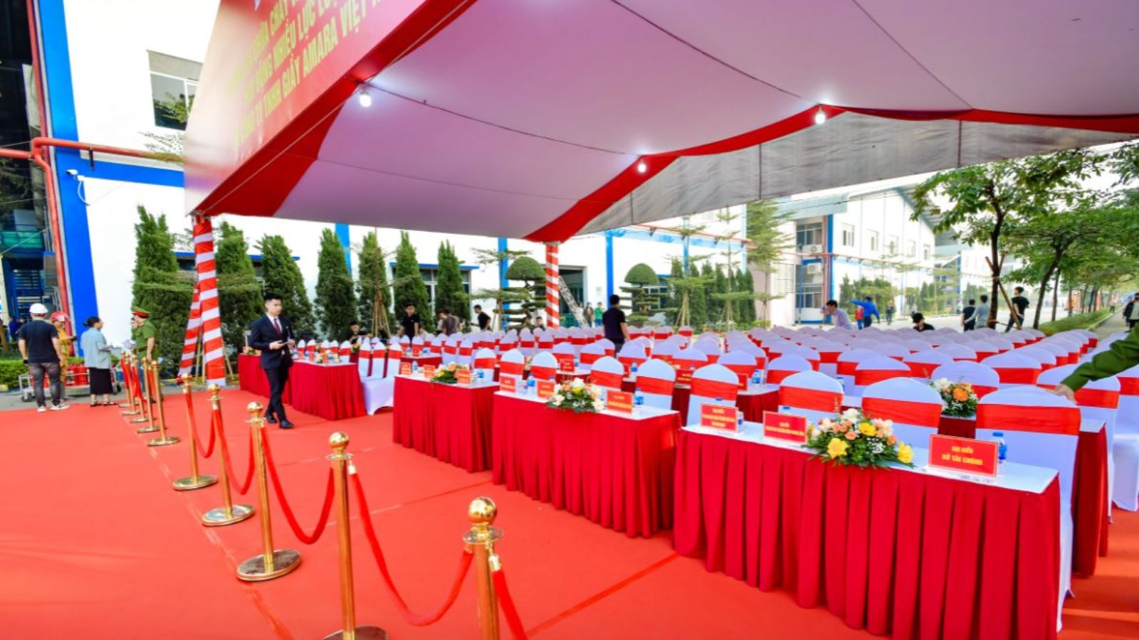 Cho thuê cột chắn Inox sự kiện giá rẻ tại Đông Anh - Hà Nội đảm bảo chất lượng