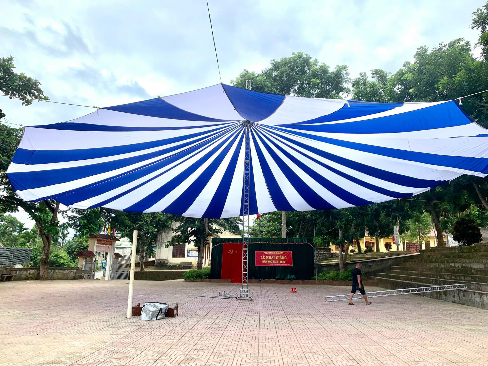 Báo giá] Dù tròn che nắng sự kiện đường kính 15m,Bạt dù che sự kiện tròn 1  trụ đường kính 15m giá rẻ