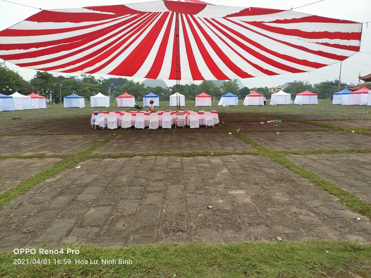 dù sự kiện ngoài tròi